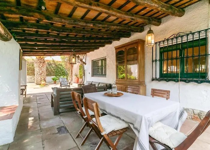 Casa Alba Garden & Calm * 锡切斯